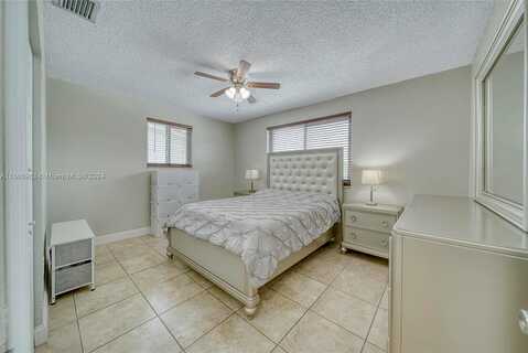 8Th, HIALEAH, FL 33013