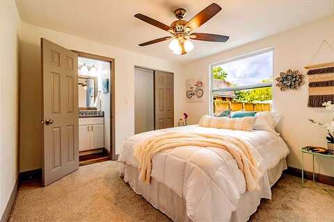 17Th, SAINT PETERSBURG, FL 33714