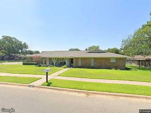 Country Club, PANTEGO, TX 76013