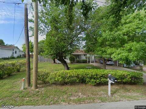 Marquette, AZLE, TX 76020