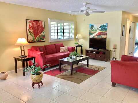 Candy, DELRAY BEACH, FL 33484
