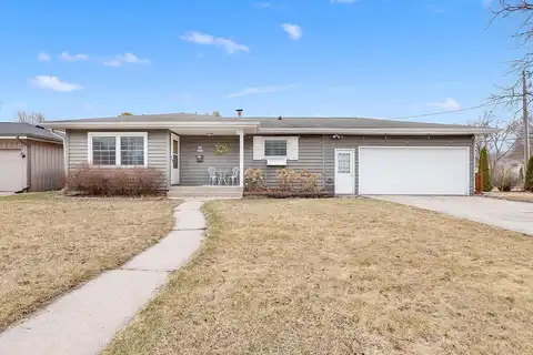 Westlawn, CEDARBURG, WI 53012