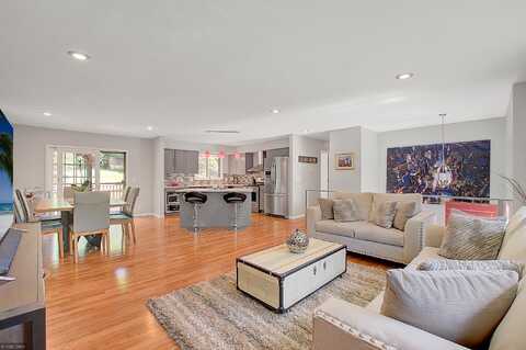 Metcalf, SAINT PAUL, MN 55122