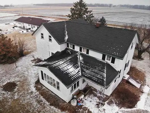 Lark, GREENLEAF, WI 54126