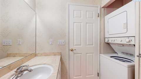 Canal, KENNEWICK, WA 99336