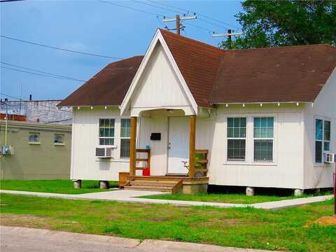 Mccall, SINTON, TX 78387