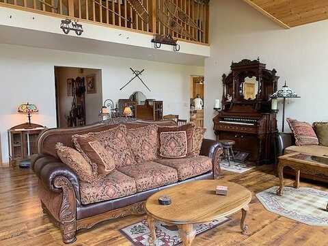 Ager Beswick, MONTAGUE, CA 96064