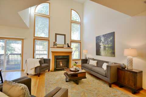 Florist, SAINT PAUL, MN 55124