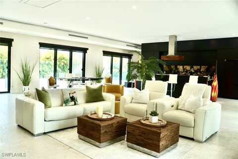 Oakes, NAPLES, FL 34119