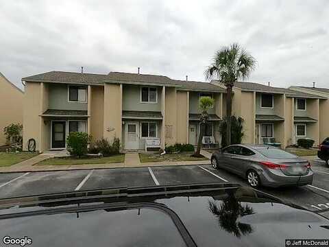 Leslie, PANAMA CITY BEACH, FL 32407