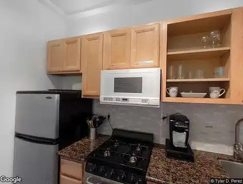 Avenida Pescador, RIVERSIDE, CA 92503