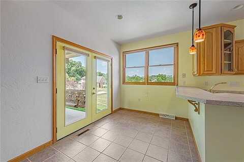 Lucia, IRWIN, PA 15642