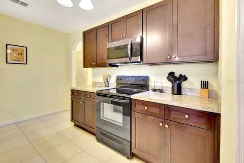 Oak Hollow, DELAND, FL 32724