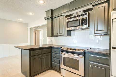 77Th, LUBBOCK, TX 79423