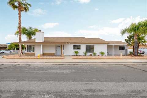 Janae, HEMET, CA 92545