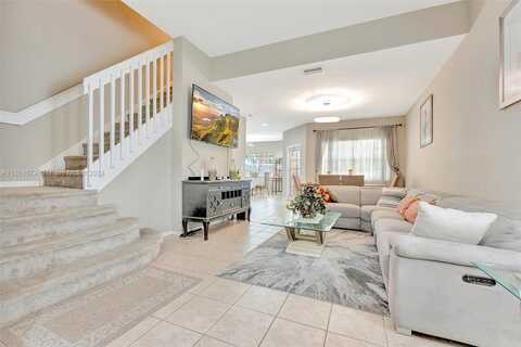6Th, CORAL SPRINGS, FL 33071
