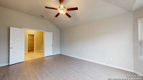 Amber, SEGUIN, TX 78155