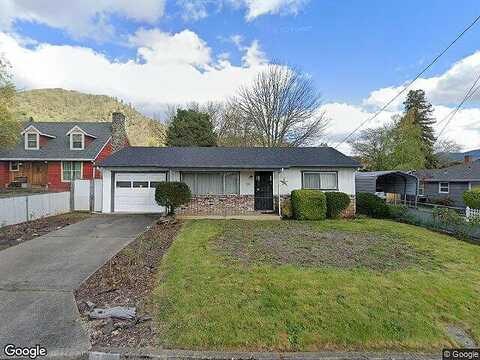12Th, GRANTS PASS, OR 97526