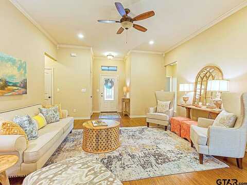 Marian, TYLER, TX 75701