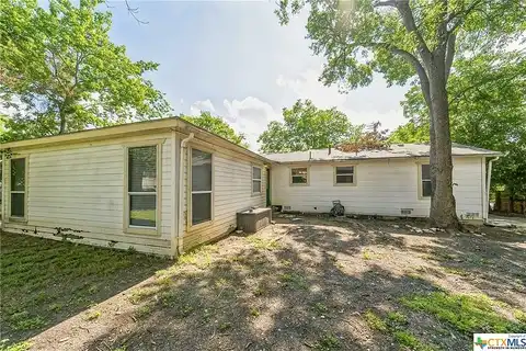Academy, NEW BRAUNFELS, TX 78130