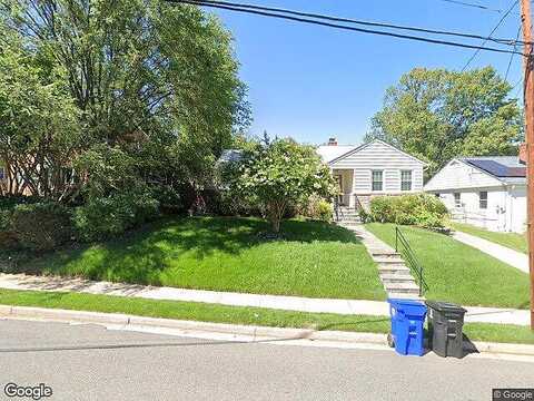 8Th, ARLINGTON, VA 22204