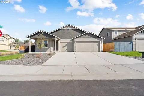 E Heather Ave, Hermiston, OR 97838