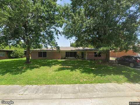 1St, TEXAS CITY, TX 77590