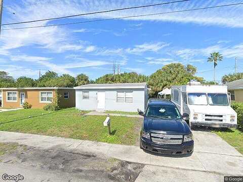 15Th, RIVIERA BEACH, FL 33404