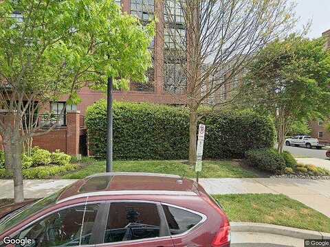 Queen, ARLINGTON, VA 22209
