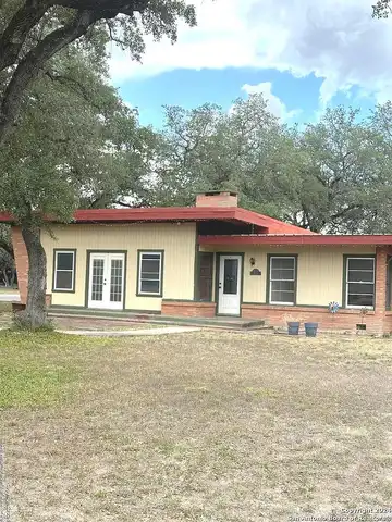 Center, SABINAL, TX 78881