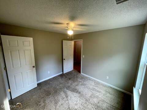 Queens, JACKSON, GA 30233