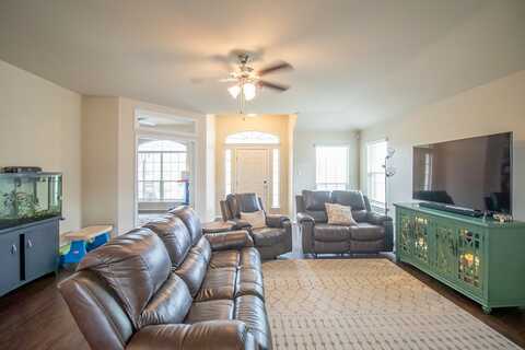 Susan, KILLEEN, TX 76542