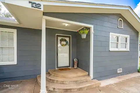 Race, BAIRD, TX 79504