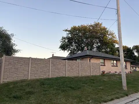Clark, SOUTH MILWAUKEE, WI 53172