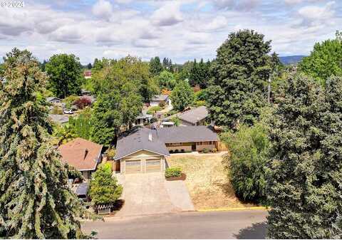 Sw 10Th St, Sherwood, OR 97140