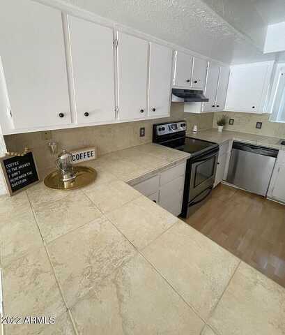 N 15Th Way, Phoenix, AZ 85020