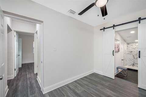10Th, GULFPORT, FL 33707