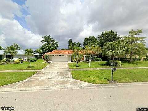 Kings Lake, NAPLES, FL 34112