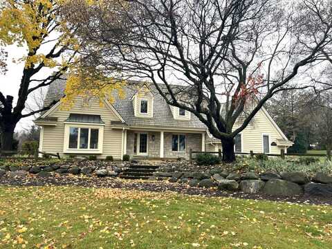 Waterside, PEWAUKEE, WI 53072