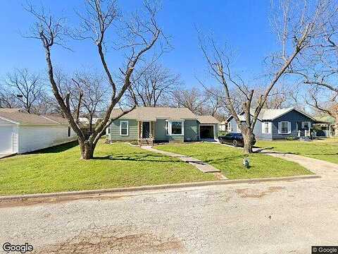 Avenue H, CLIFTON, TX 76634