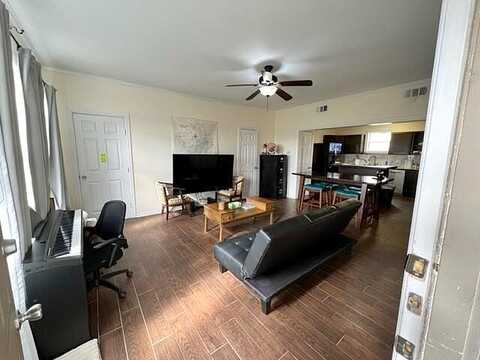 5Th, CORSICANA, TX 75110