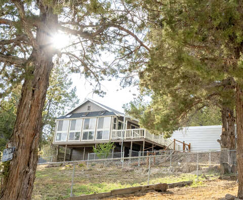 Kootenai St, Chiloquin, OR 97624