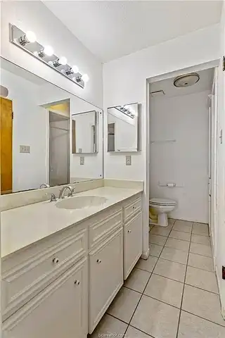 Sharon, BRYAN, TX 77802