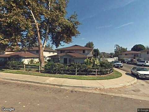 Wintergreen Dr, Lakeside, CA 92040
