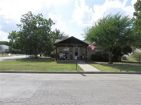 11Th, MINERAL WELLS, TX 76067