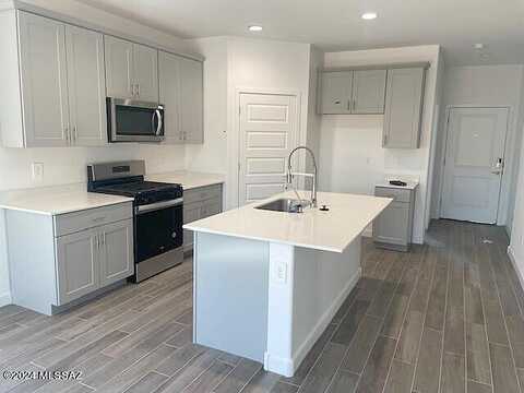E Crotalus Way, Vail, AZ 85641