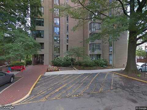Washington Plz W, Reston, VA 20190