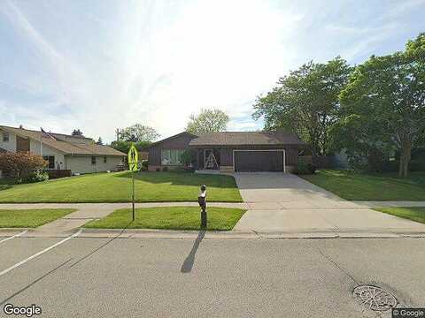 Shepard Hills, OAK CREEK, WI 53154