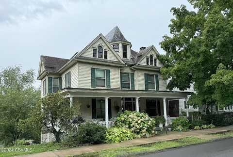 Broadway, MILTON, PA 17847