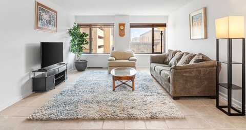 S 1St Street, Minneapolis, MN 55401